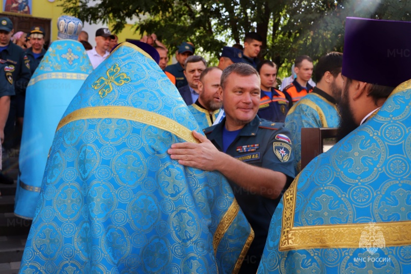 В Христо-Рождественском соборе прошел молебен в честь иконы Пресвятой Богородицы «Неопалимая Купина»